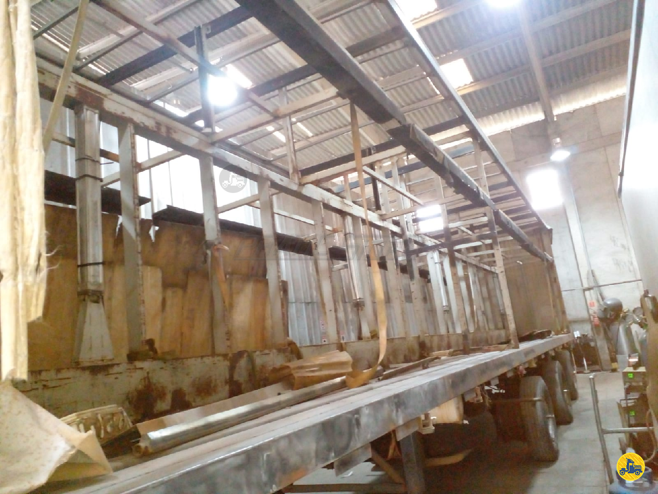 CARRETA SEMI-REBOQUE BAU SIDER Reta Pratic Sider Seminovos SAO JOSE DOS PINHAIS PARANÁ PR